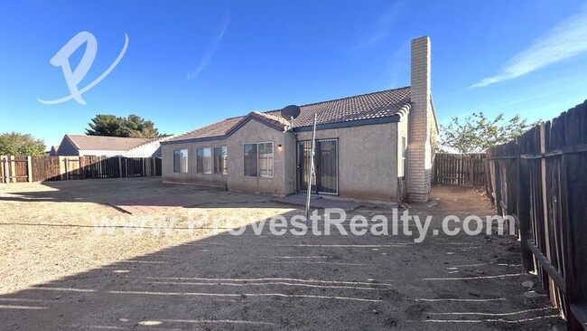 Building Photo - 16400 Nuevo Rd