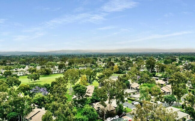 Building Photo - 14 Lago Norte