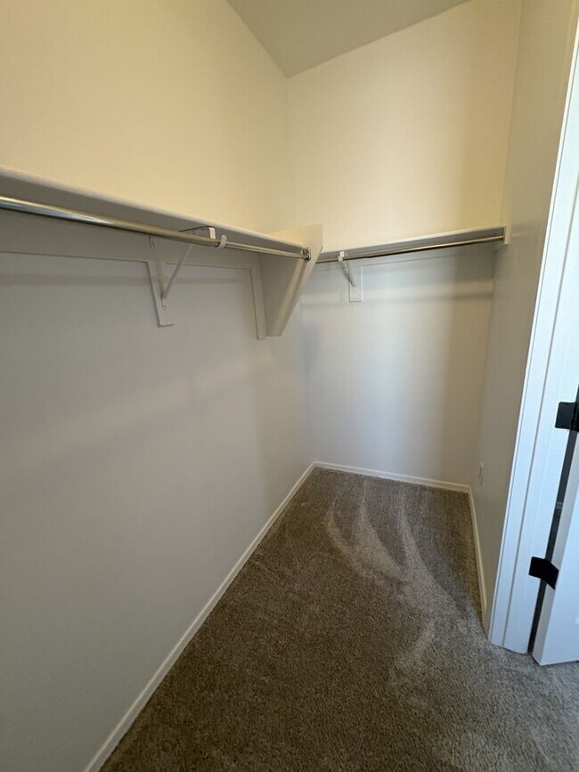 Building Photo - Star Valley Beauty 4 bedroom two bath built in 2023