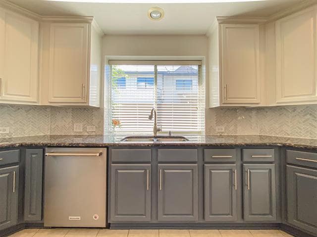 Building Photo - 7247 Brennans Dr