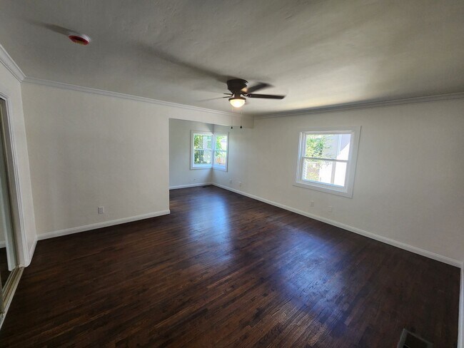 Building Photo - 4950 Rosehedge Dr
