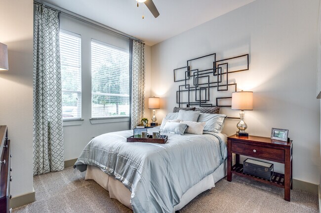 Building Photo - Ask About Our Multiple Specials – You Could Save Big!