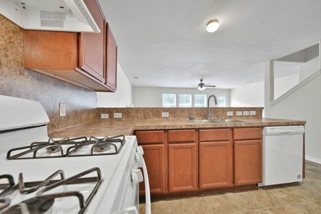 Building Photo - 18103 Dardanelles Ct