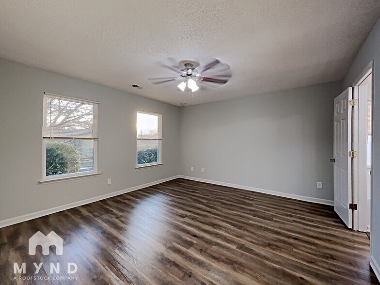 Building Photo - 2906 Silkstream Ln