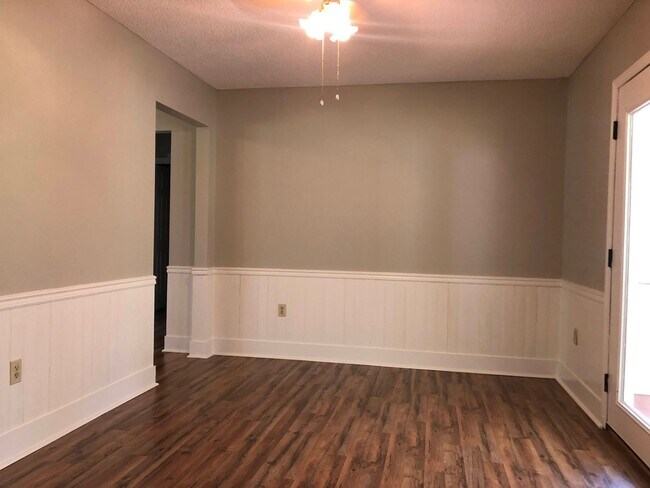 Building Photo - Charming Georgia Retreat: Spacious 3BD/2BA...