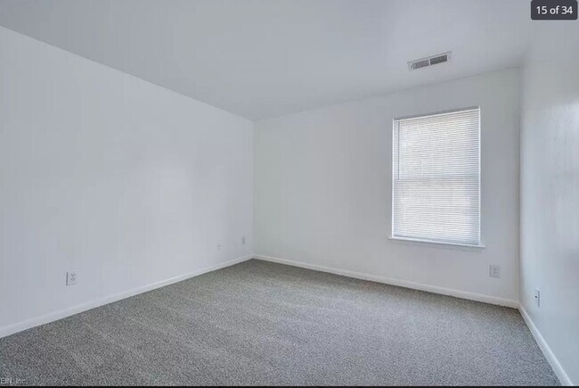 Building Photo - 2 bedroom 2 full bath condo close to the b...