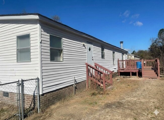 Building Photo - 142 Snowhill Church Rd