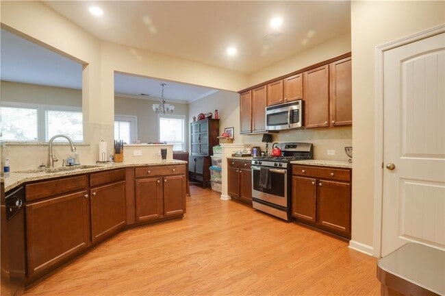 Building Photo - 5820 Shiloh Woods Dr