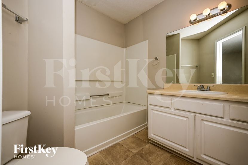 Building Photo - 2473 Brianna Dr