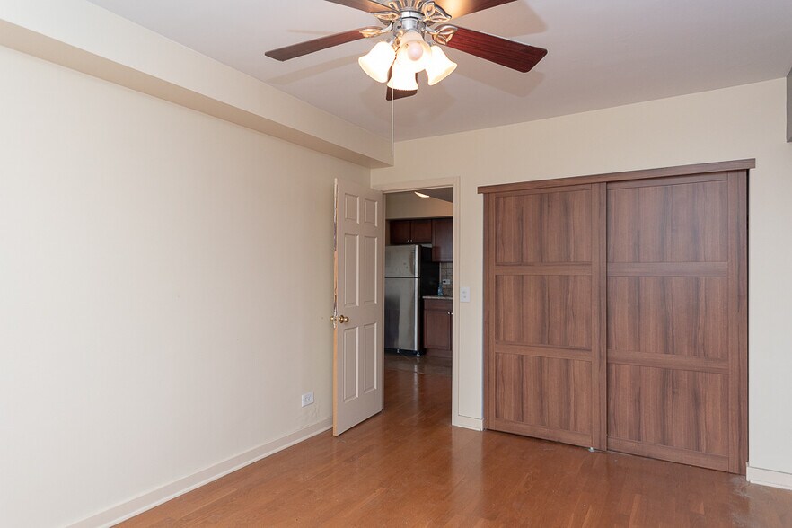 Building Photo - 4180 N Marine Dr