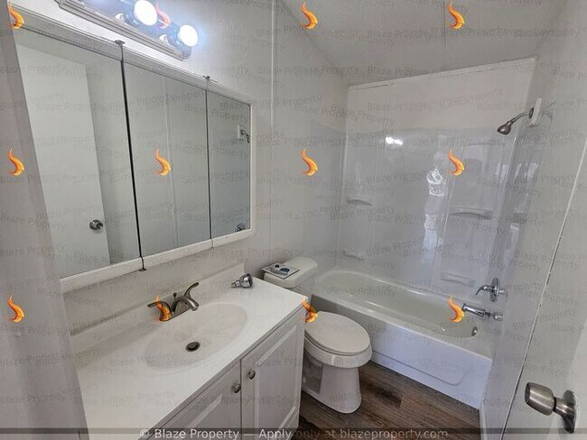 Building Photo - Experience Brand New Comfort in This Renov...