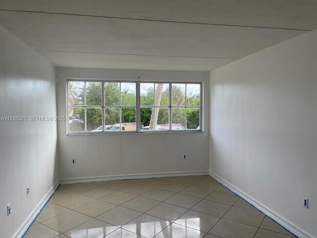 Building Photo - 6135 NW 186th St