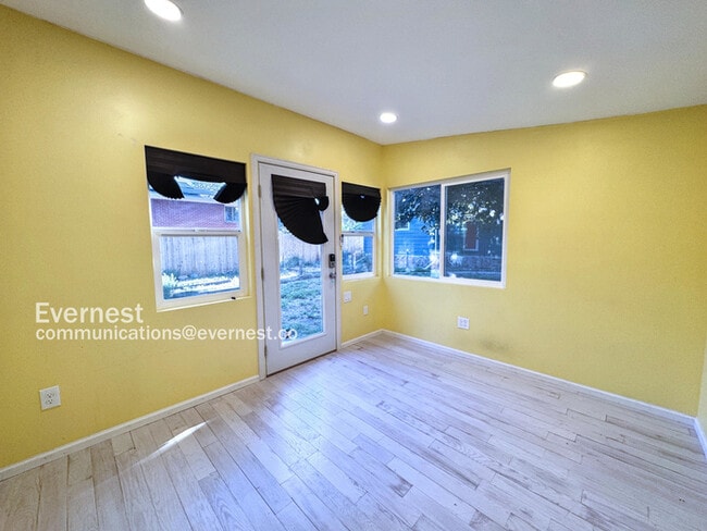 Building Photo - 4886 Osceola St