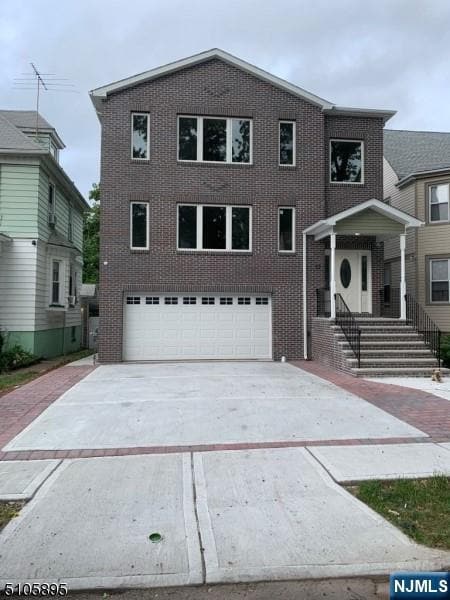 Primary Photo - 27 Eppirt St