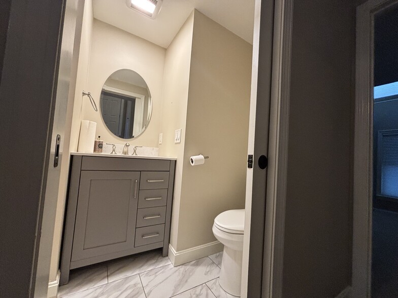 Bathroom 1 - view a - 6 Goldfinch Ln