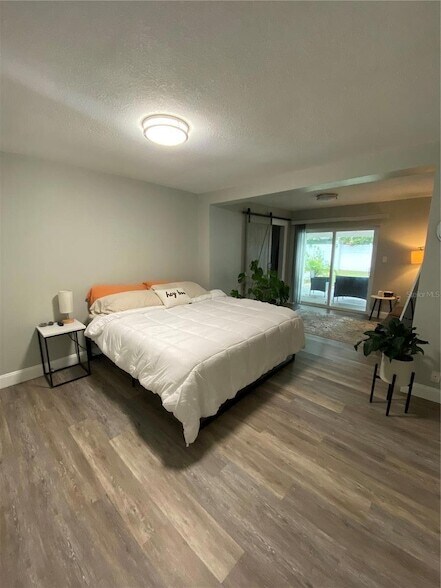 Building Photo - 7014 Glenview Dr