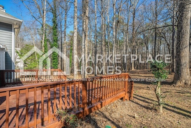 Building Photo - 525 Allana Dr