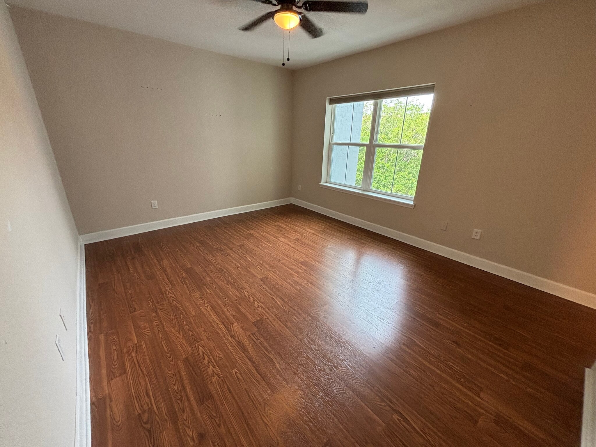 Building Photo - 206 E South St