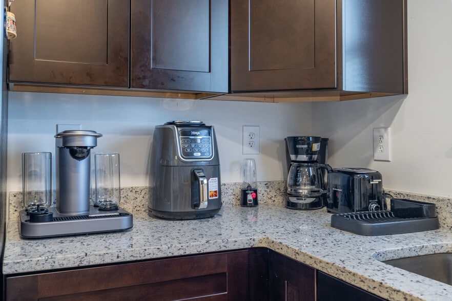 Building Photo - 2511 Washington Street Ext