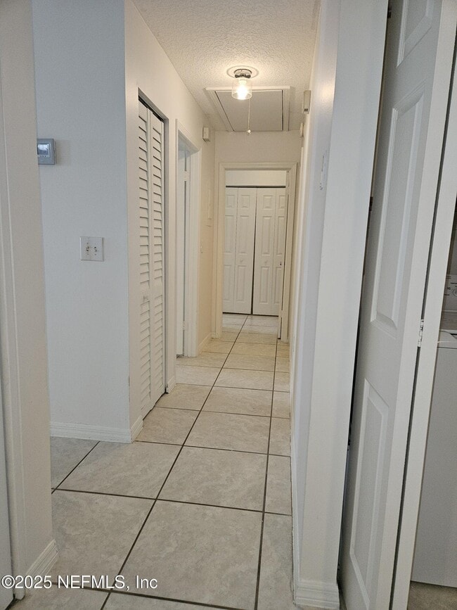 Building Photo - 1107 Sea Hawk Dr