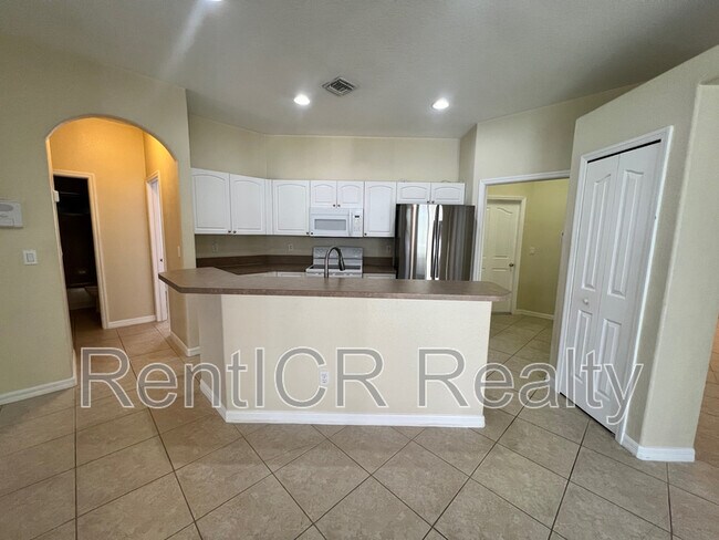 Building Photo - 4970 Easter Terrace