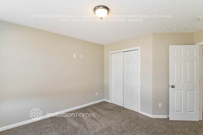 Building Photo - 1418 Fall River Dr