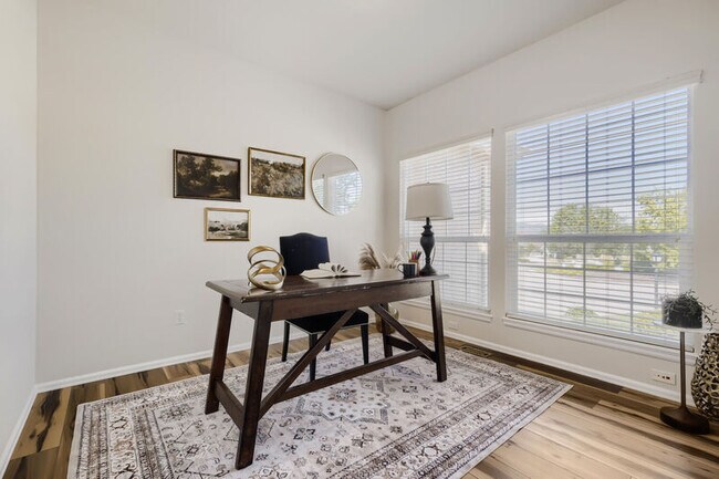 Building Photo - 9506 Hollydale Ct
