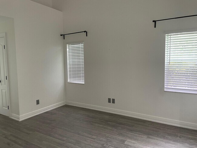 Building Photo - 6264 Lansdowne Cir