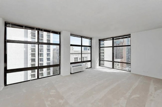 Building Photo - 1220 N Stone St