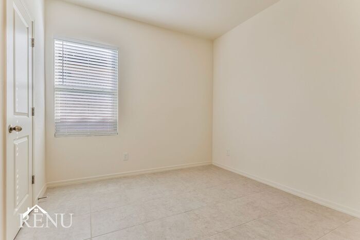 Building Photo - 18371 Conquistador Dr