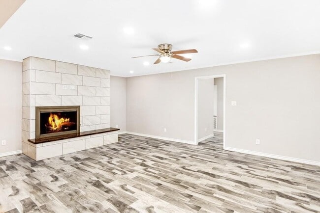 Building Photo - 7575 Coburn Dr