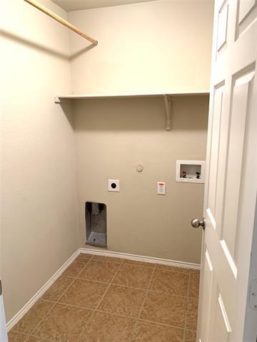 Building Photo - 9216 White Swan Pl