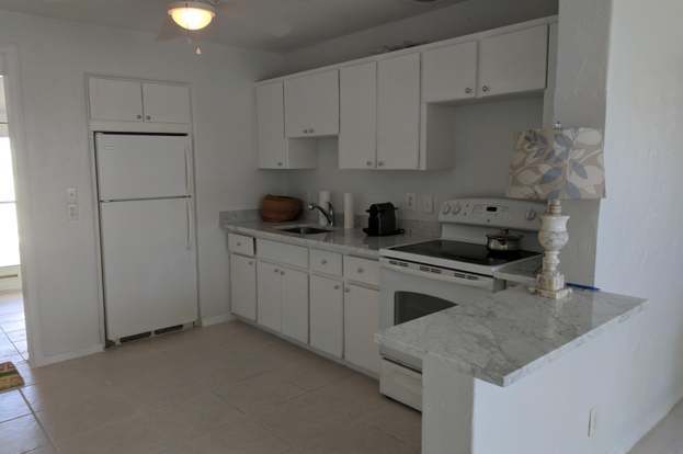 Building Photo - 53 River Dr