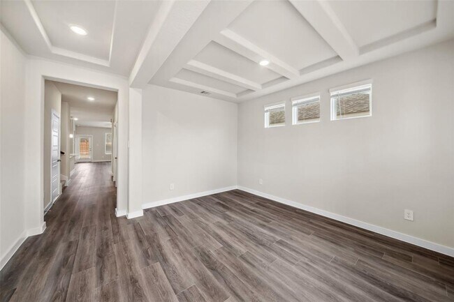 Building Photo - 18033 Martin Pines Dr