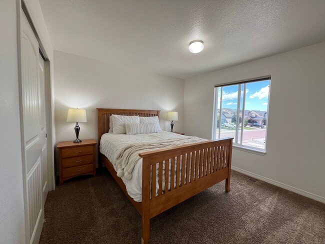 Building Photo - Beautiful 4 Bedroom Home in Meridian Ranch