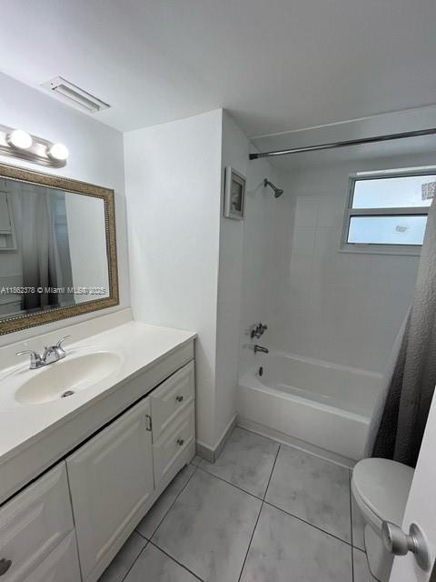 Building Photo - 1175 Miami Gardens Dr