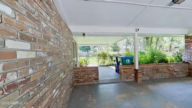 Building Photo - 1301 Kings Rd