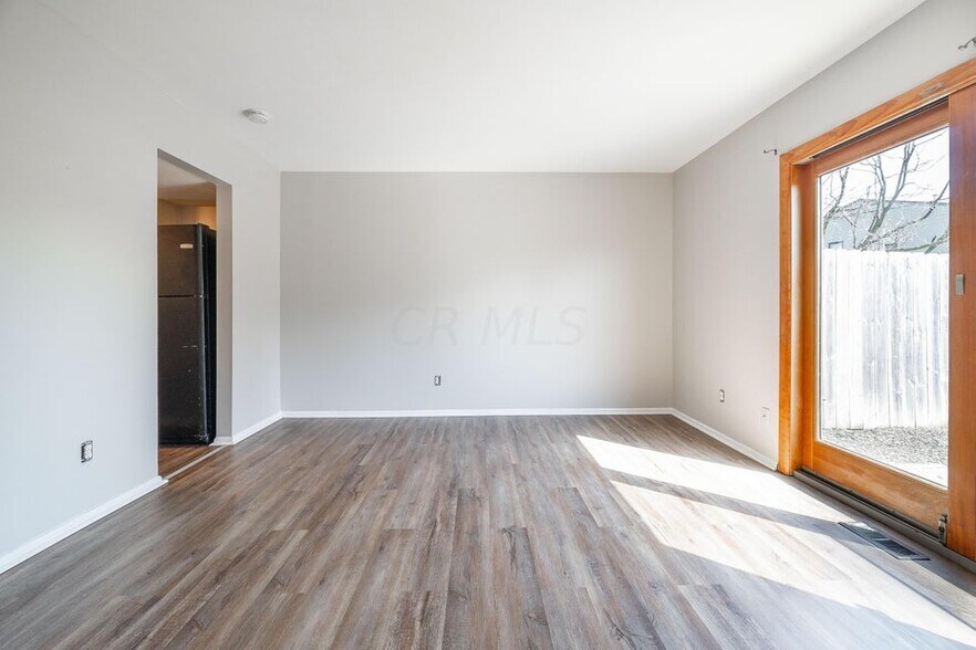 Building Photo - 106 Tarryton Ct E