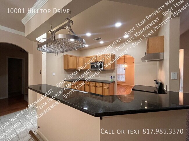 Building Photo - 10001 Hill Top Dr