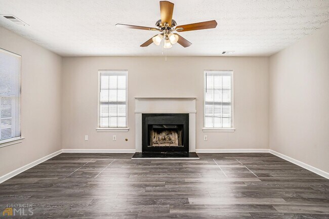 Building Photo - 1730 Bennett Dr