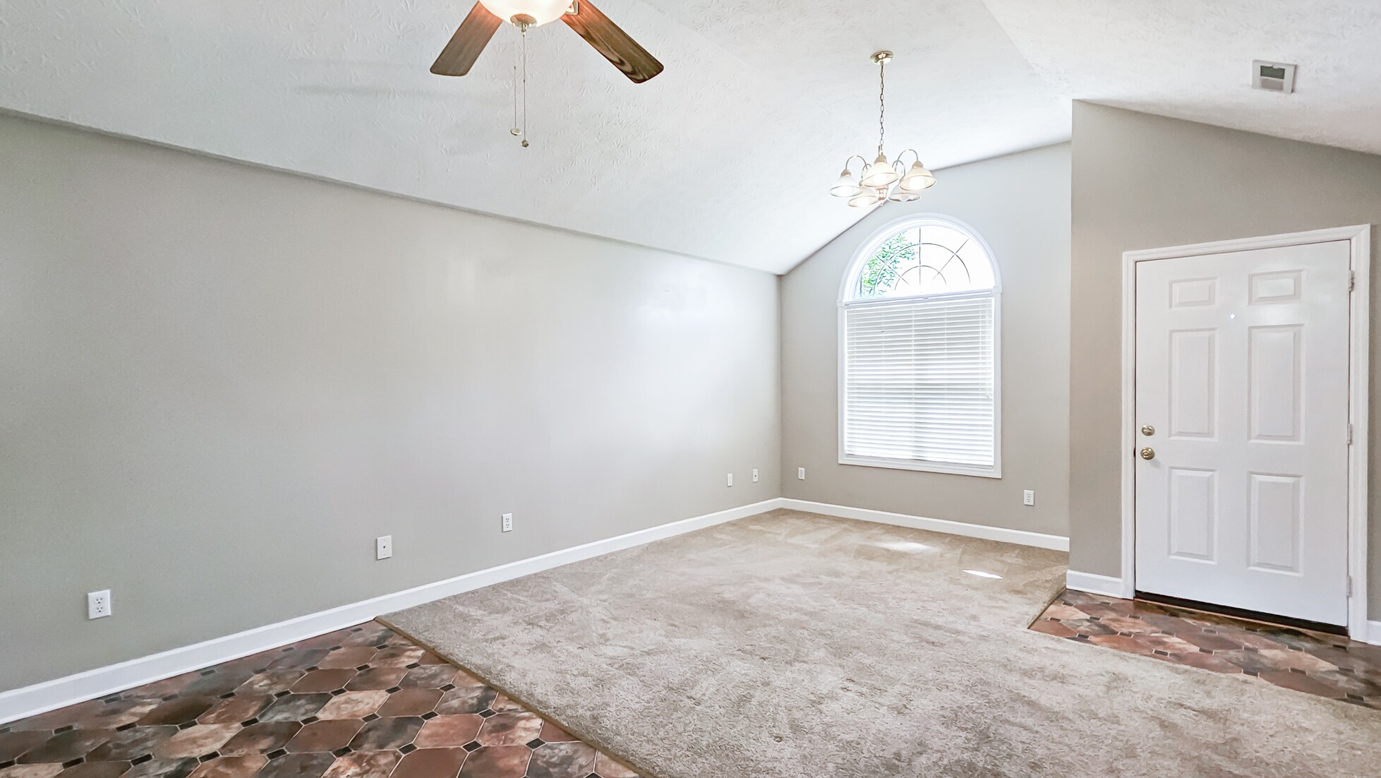 Building Photo - 14968 Cambridge Ln