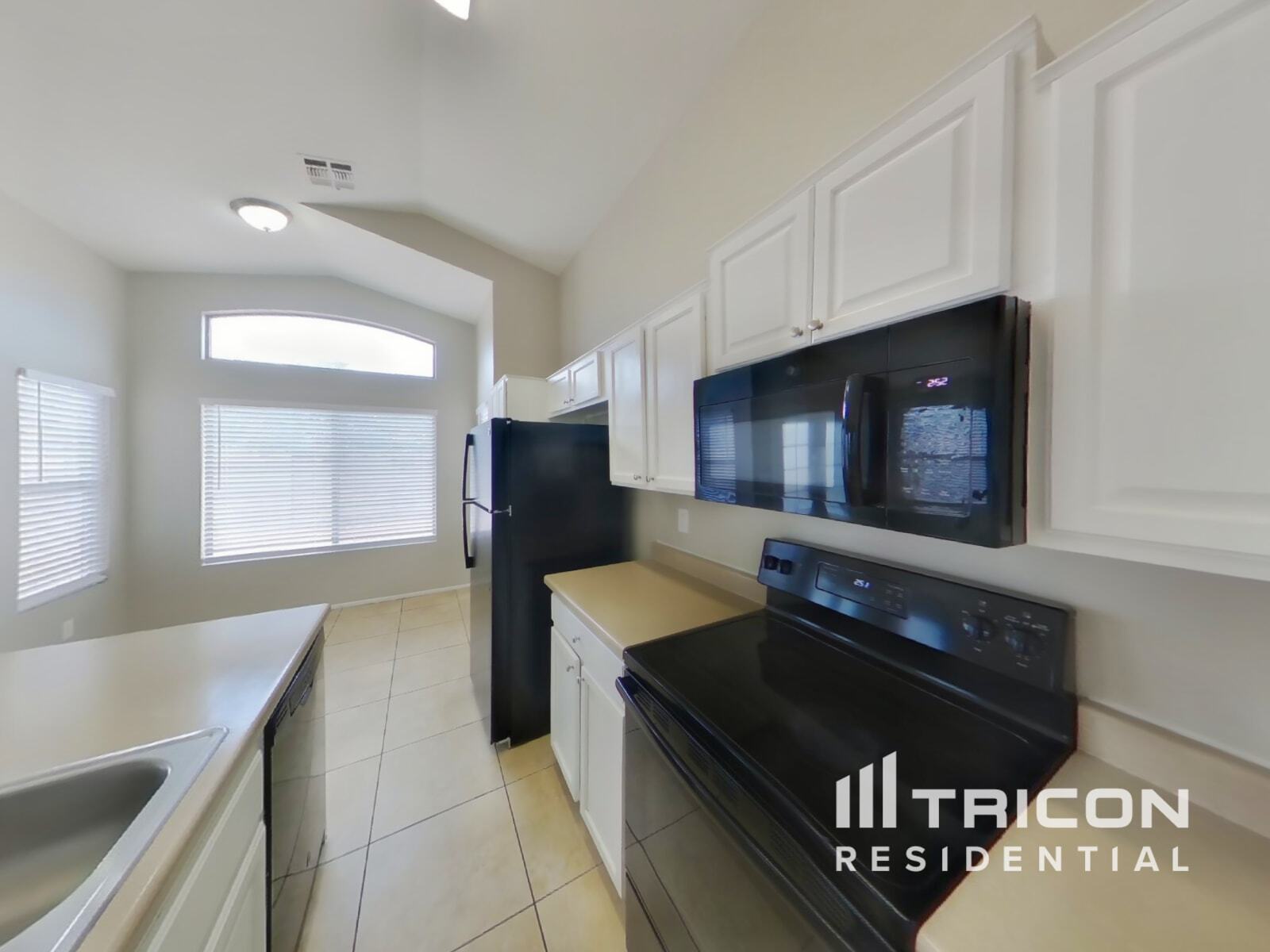 Building Photo - 8334 W Baxter Dr