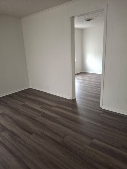 Building Photo - 24 Elliott St