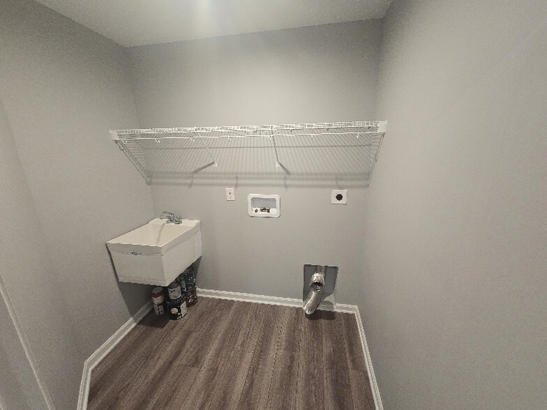 Building Photo - 32 Pebble Brook Pl