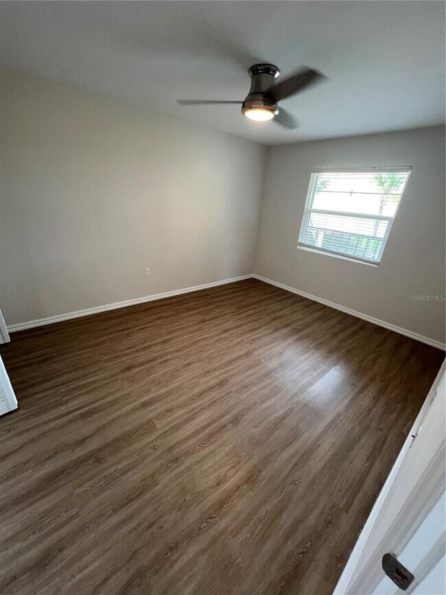 Building Photo - 14459 River Beach Dr