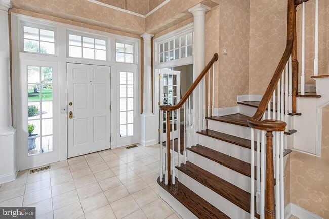 Building Photo - 3 Maidstone Ct