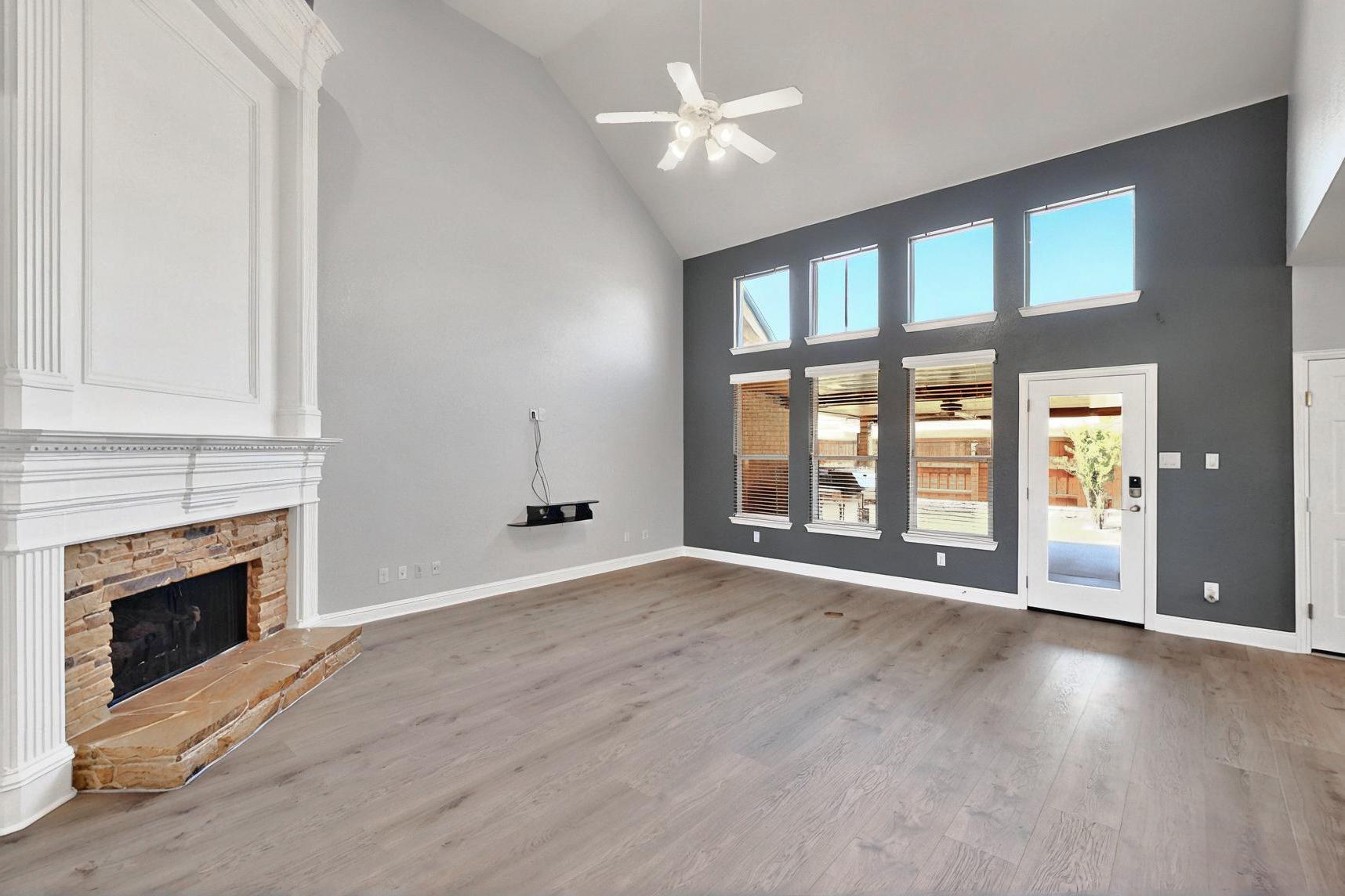 Spacious living room - 4509 Stargazer Dr