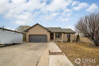 Building Photo - Beautiful Home in Cedar Valley Area!