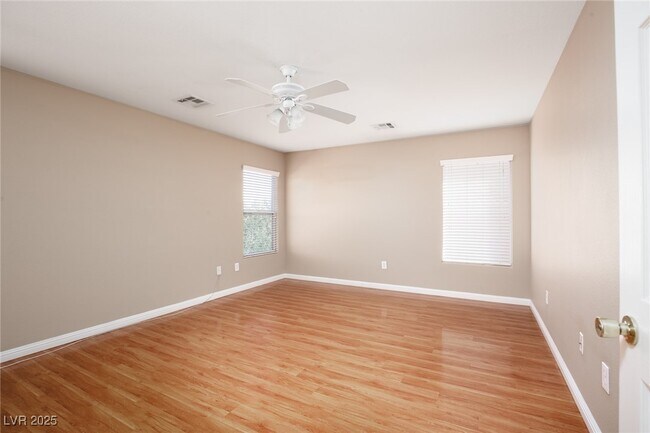 Building Photo - 2516 Courlan Dr