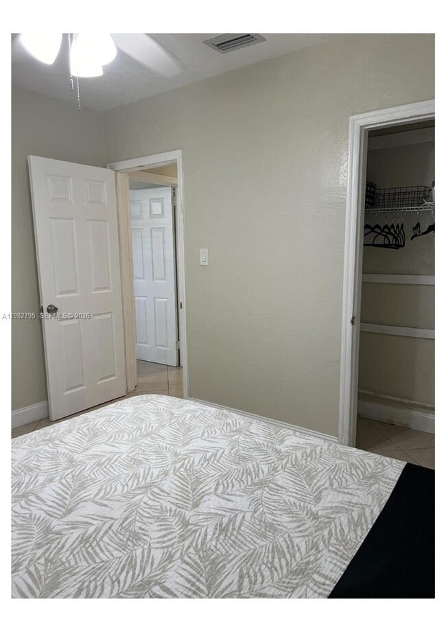 Building Photo - 2415 Grant St